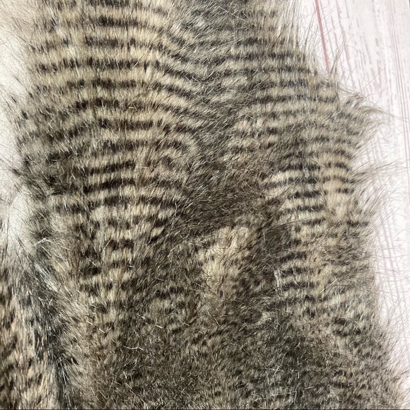 Amanda Blu Fuzzy Faux Fur Vest - Picture 2 of 10